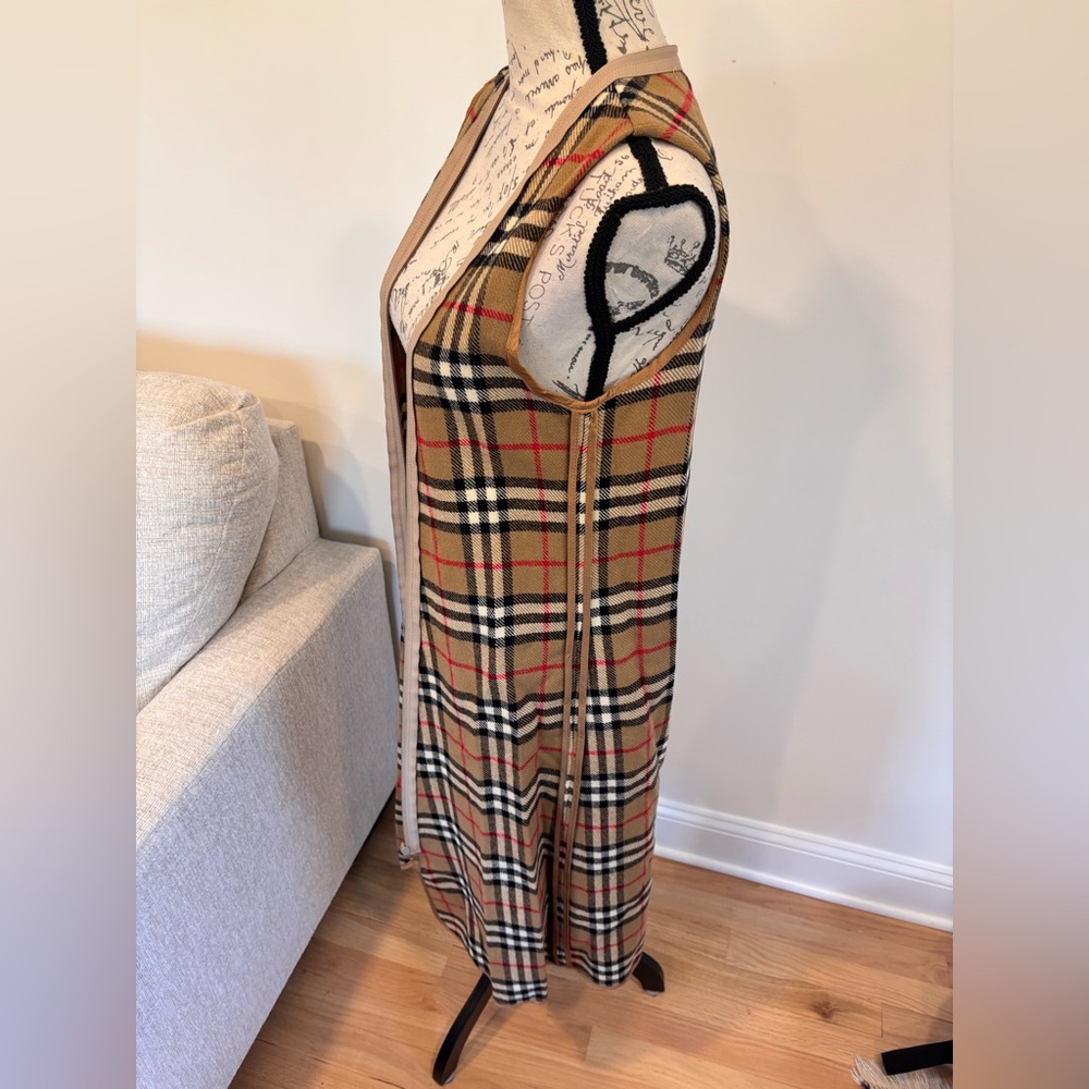 Vintage Burberry wool vest/coat liner in iconic Burberry check pattern - Picture 2 of 7